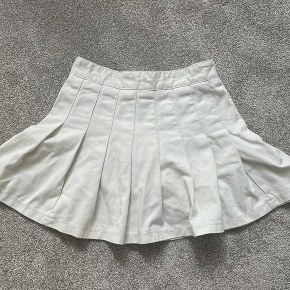 pleated j.galt brandy melville skirt - Picture 2 of 4